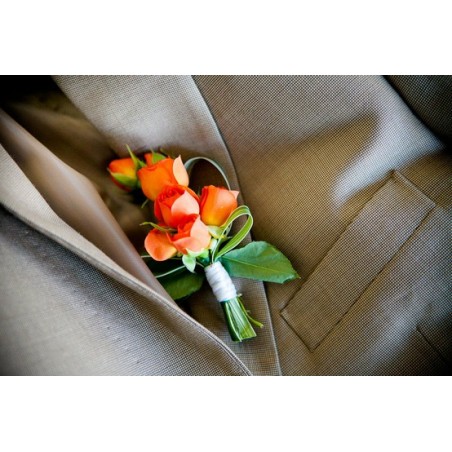 Orange : boutonnière de marié